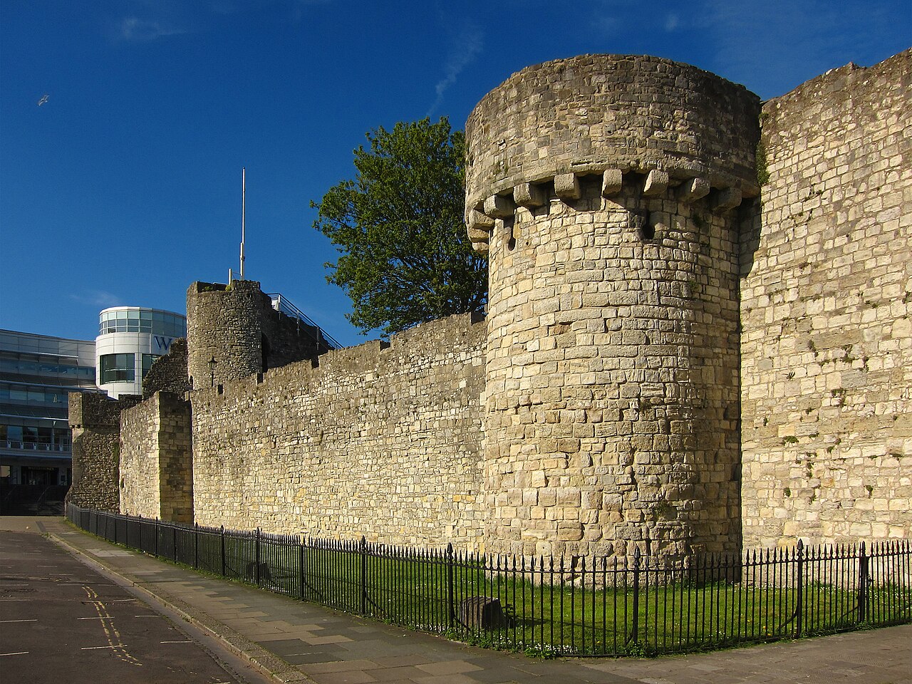 Southampton medieval town walls and Catchcold Tower